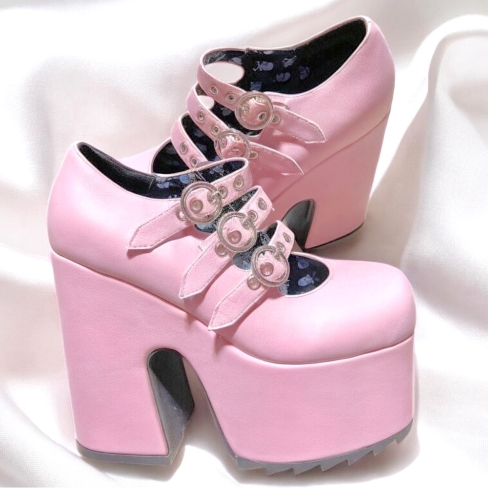 Ladies SIZE 6…..LAMODA……Pretty Pink Multi Buckle Platform Mary Janes. New.